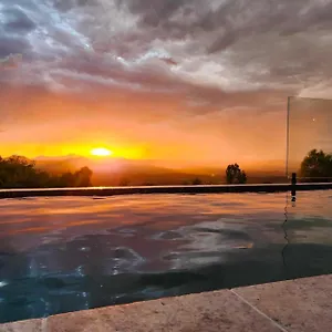 Luxurious Hinterland Retreat Heated Pool Gold Coast Hinterland Near Lamington National Park & O'reilly's Valley Vineyard Holiday home Canungra